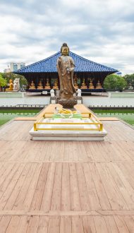 Seema,Malaka,Buddhist,Temple,In,The,Beira,Lake,In,Colombo,